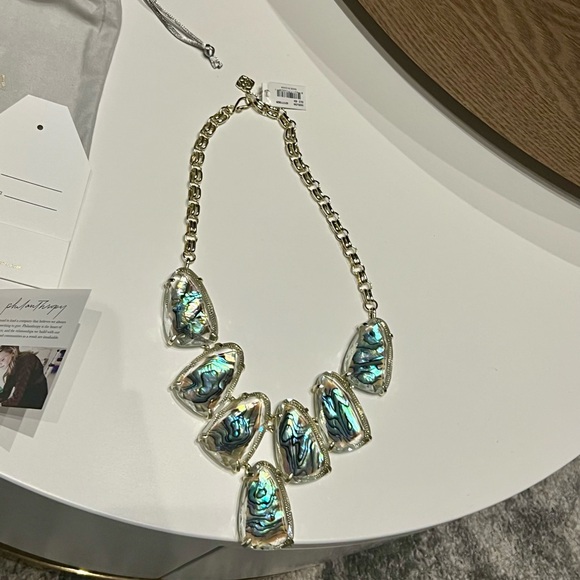 Kendra Scott Harlow Statement Necklace in gold suspended abalone stone shell - Picture 6 of 8